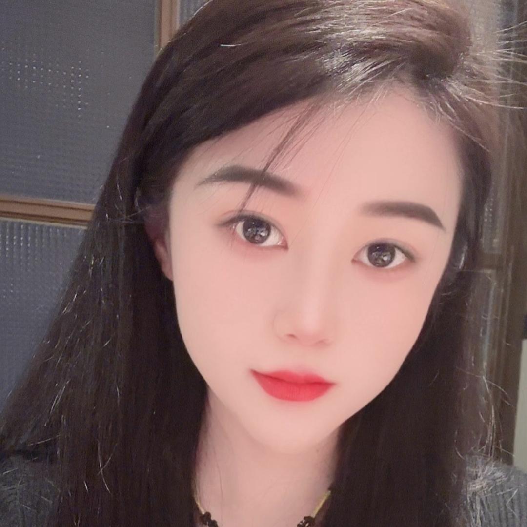 露露  单亲宝妈 带一个女儿