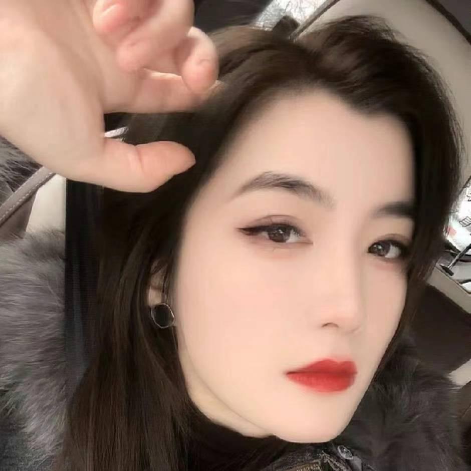 售💊的女老板