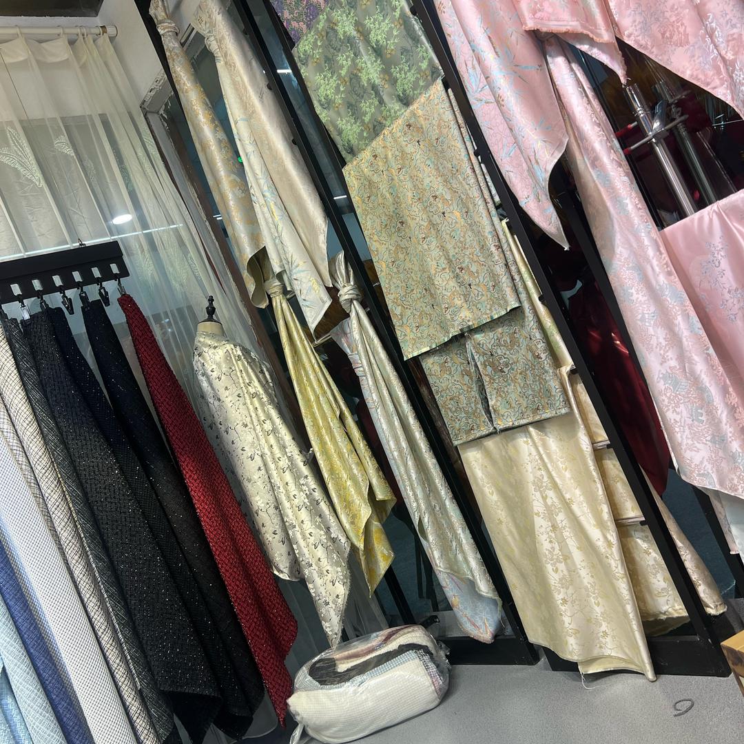 亚亚（窗帘，服装面料）0810