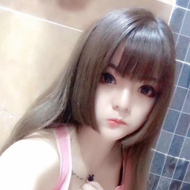 月月姑娘💭（纳溪徐韵月韩系女装）