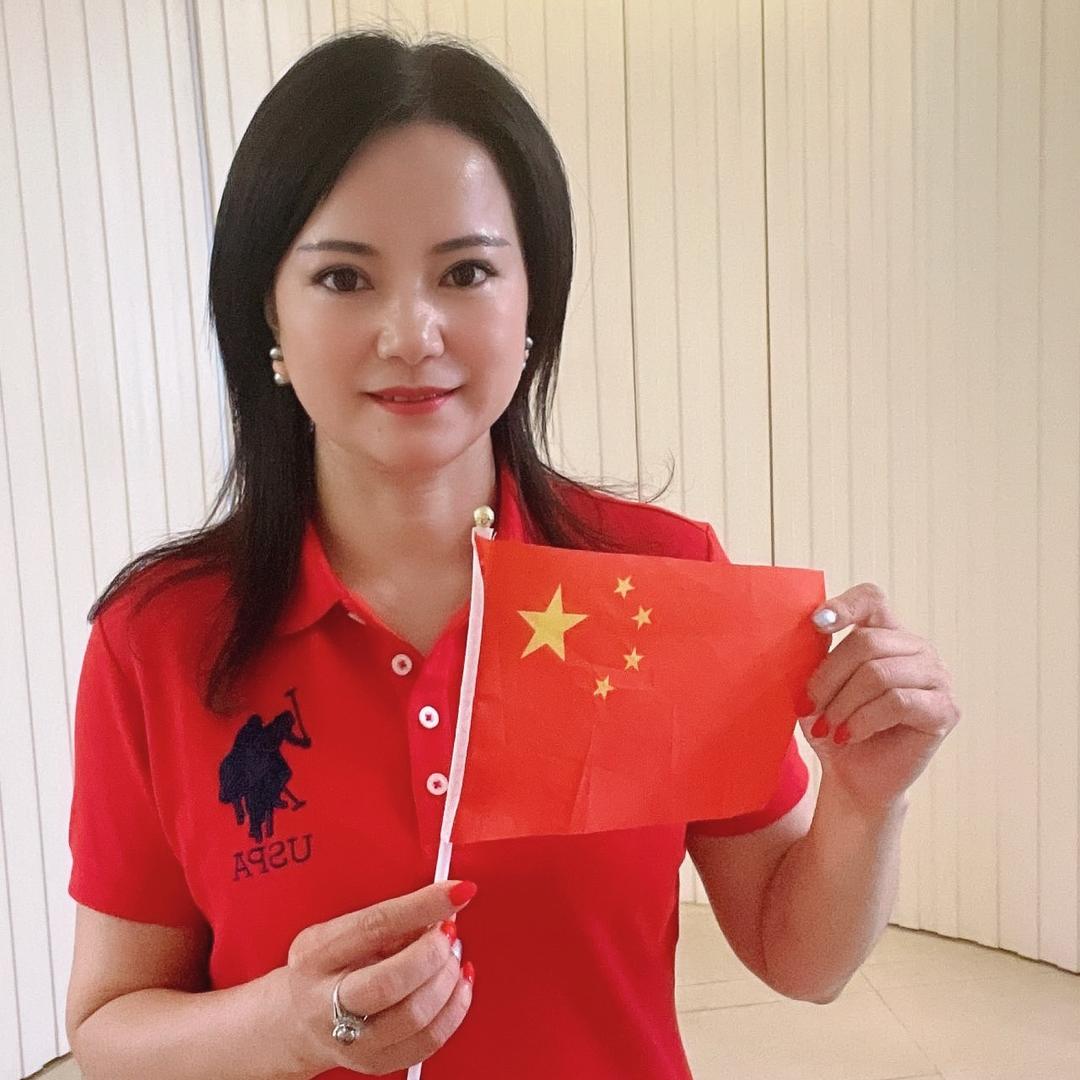 牛牛姐🇨🇳 18:10