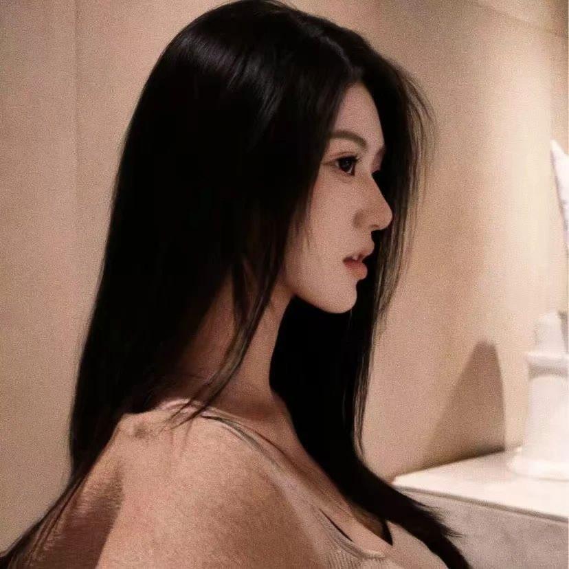柒月