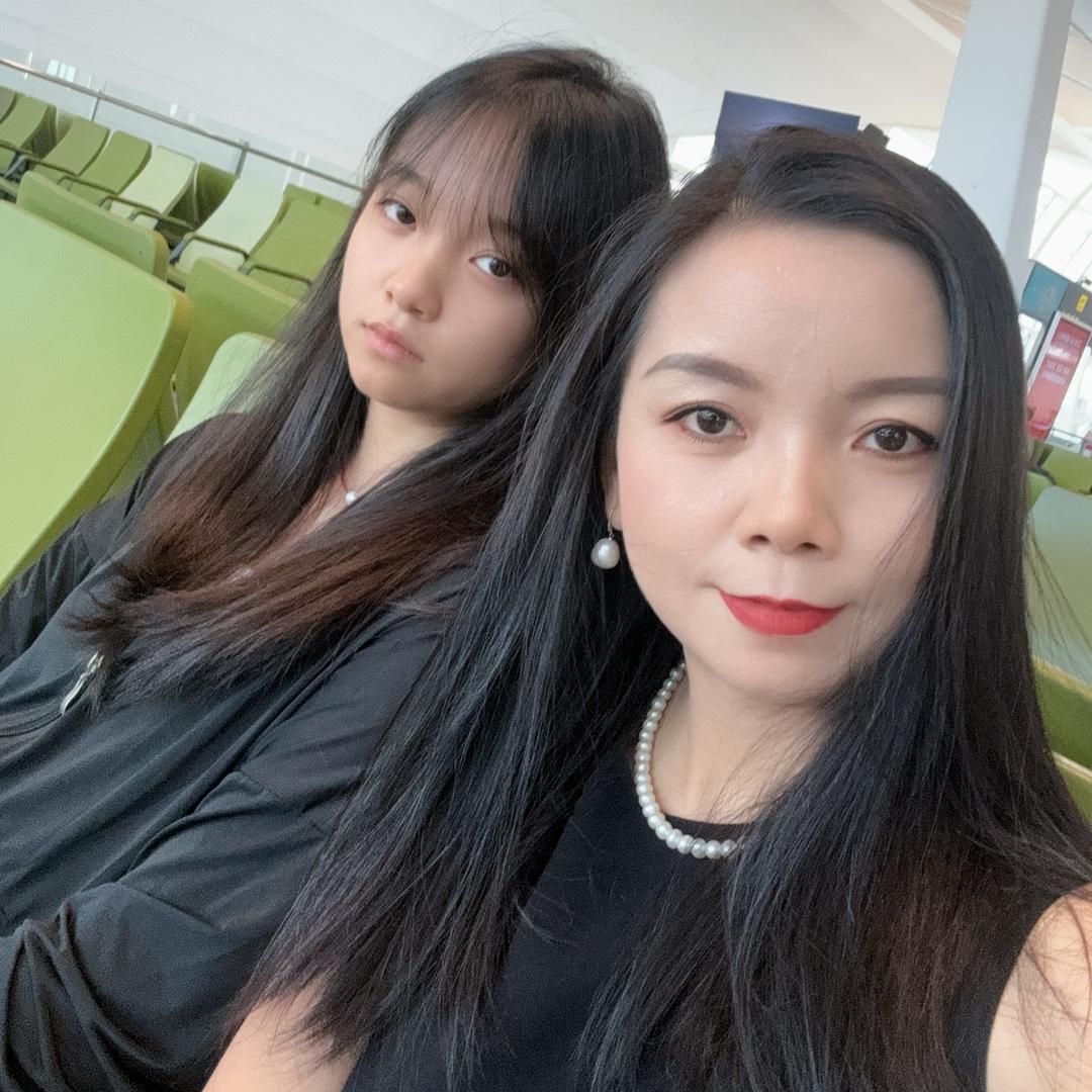 深圳南油金晖原创设计师品牌女装一手批发