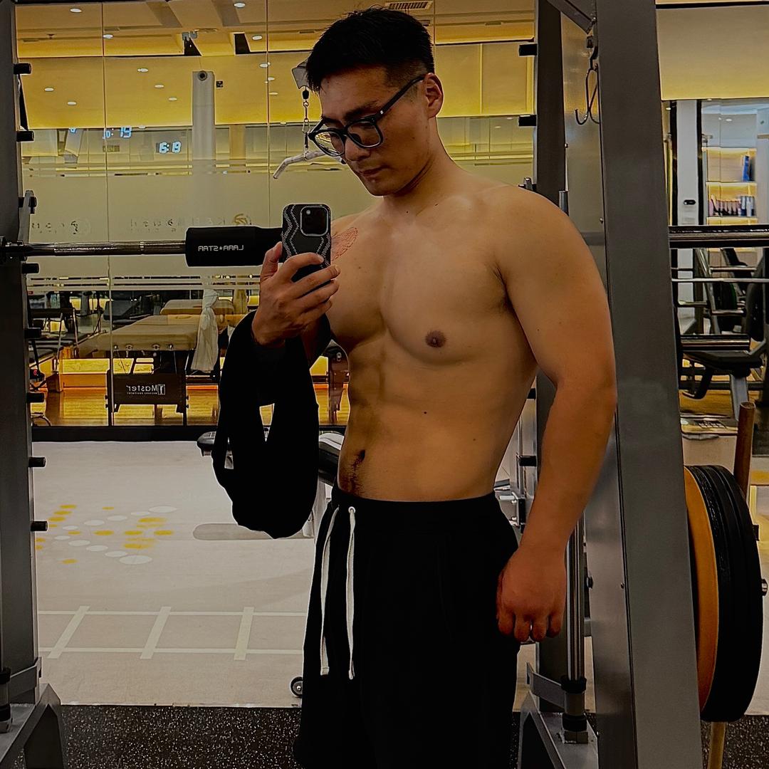 爱健身的陈老师