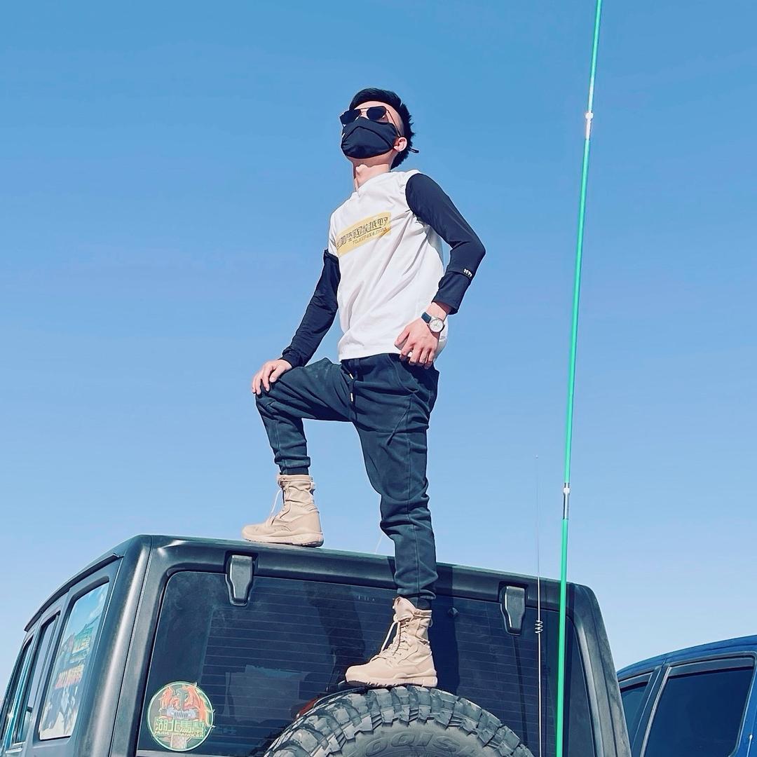 毛毛爱玩车