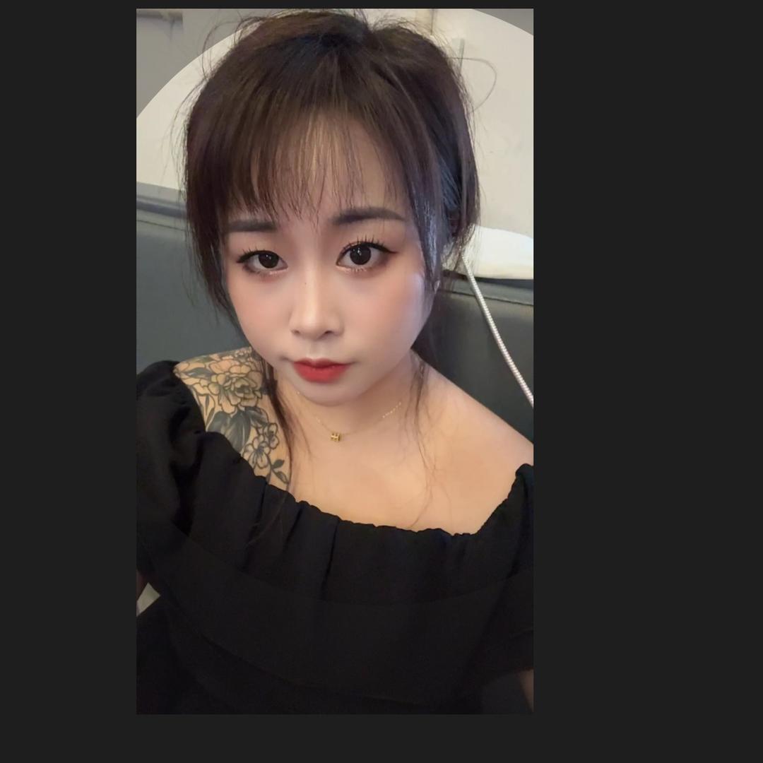 七七