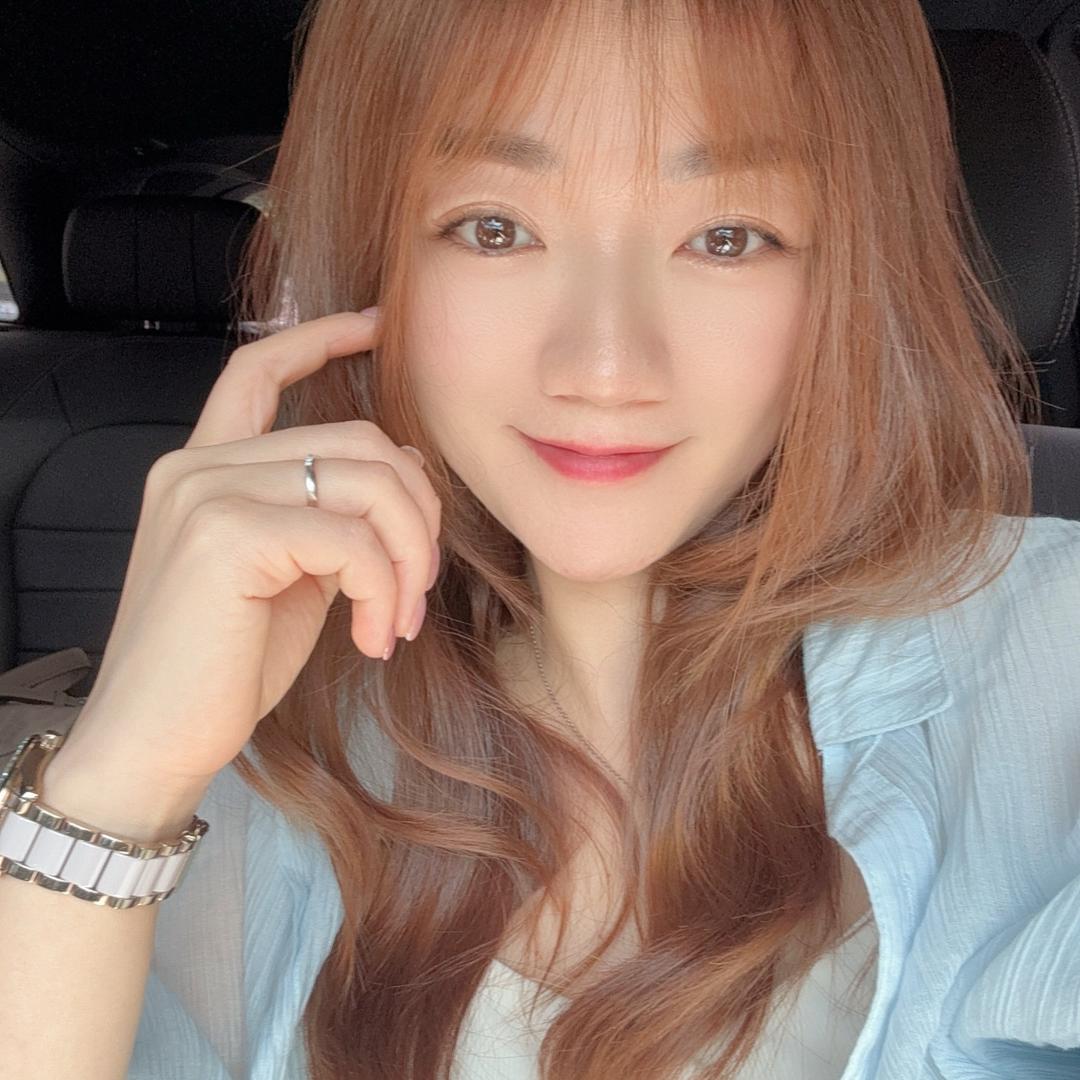 小雨姐姐游香港