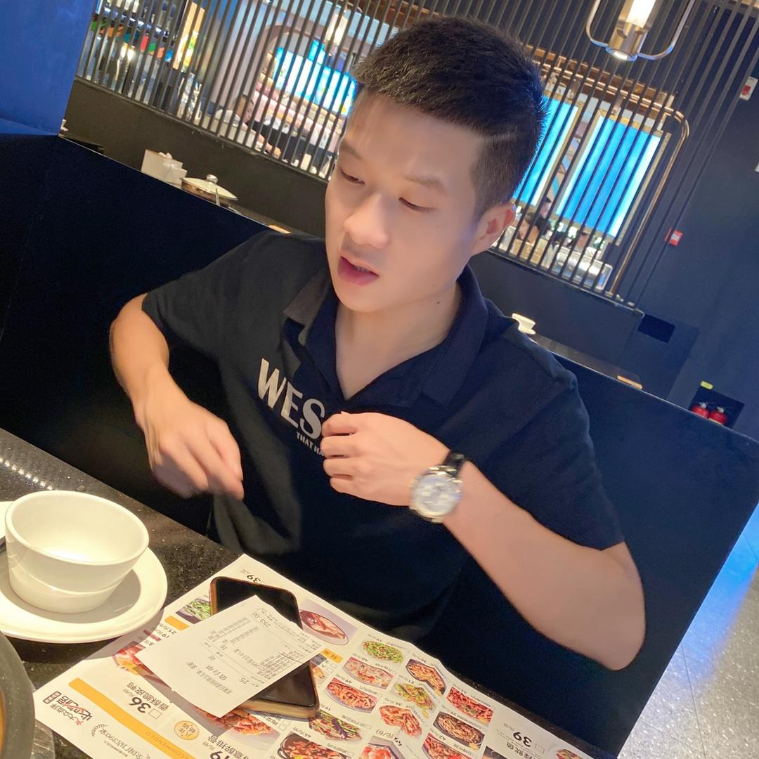 邓先森。