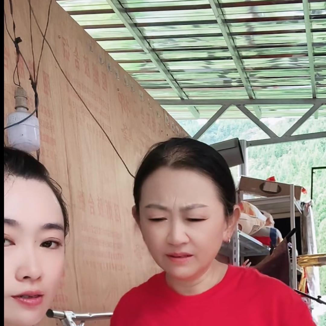 开心果也有会不开心的