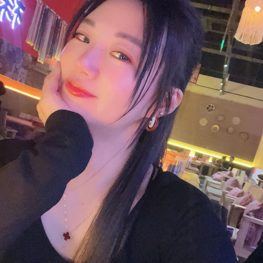 小 美🥂