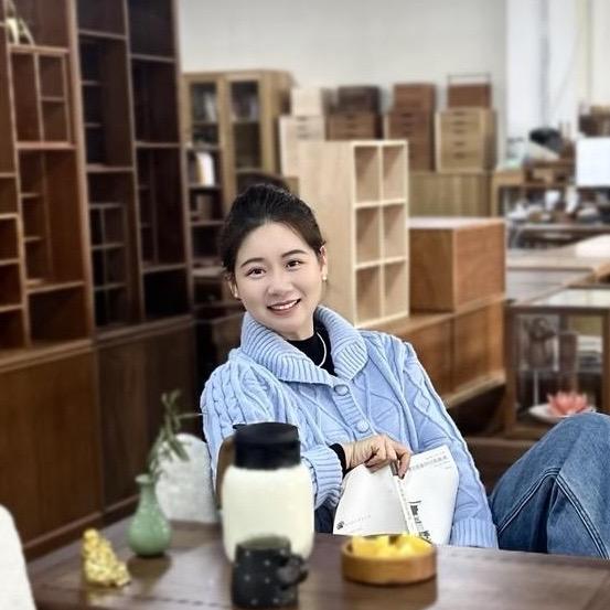 小雪（家具厂二代）