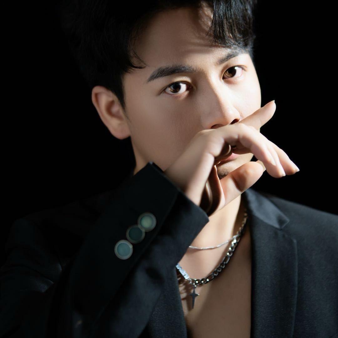 铜仁男士设计，小航