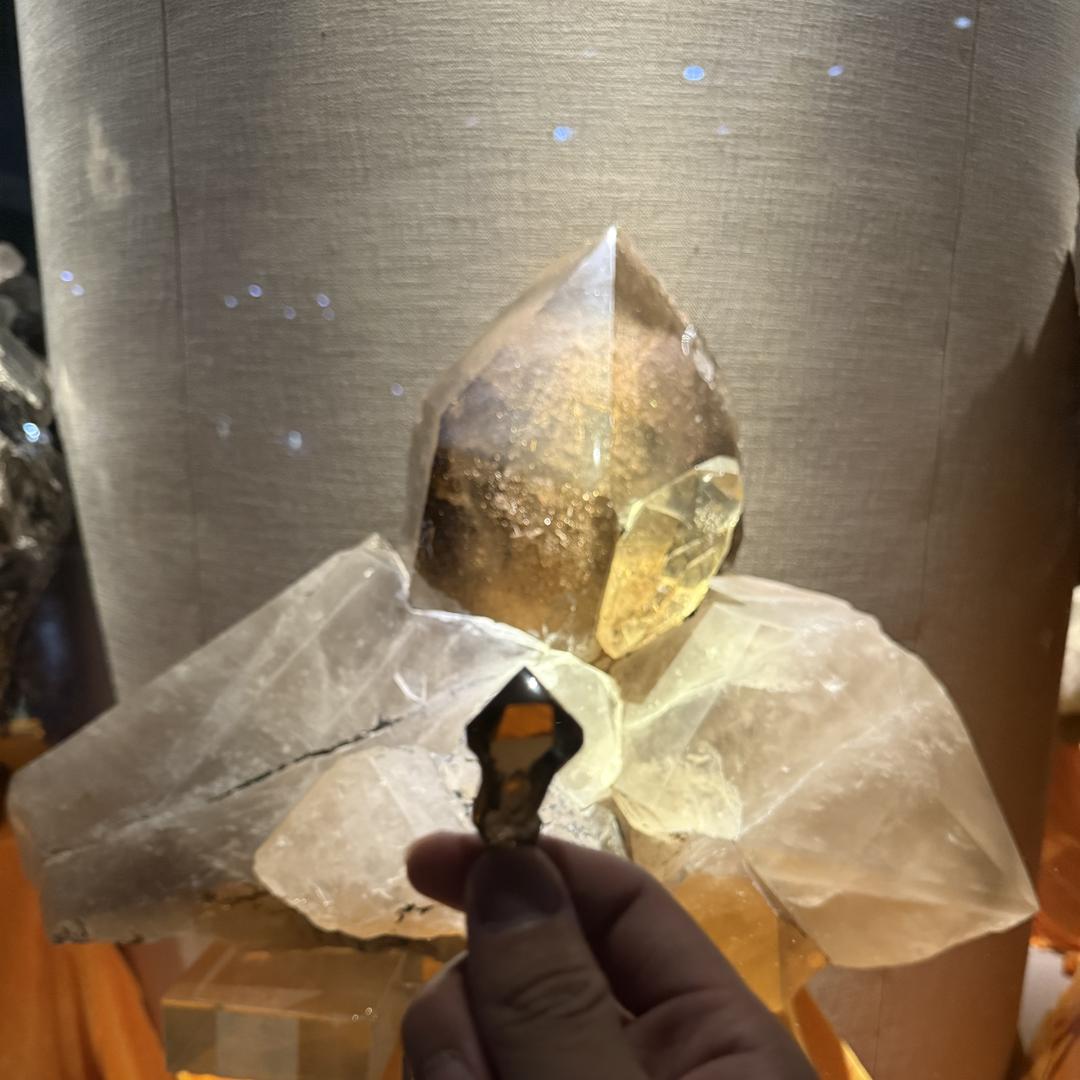 小唐水晶珠宝精品店