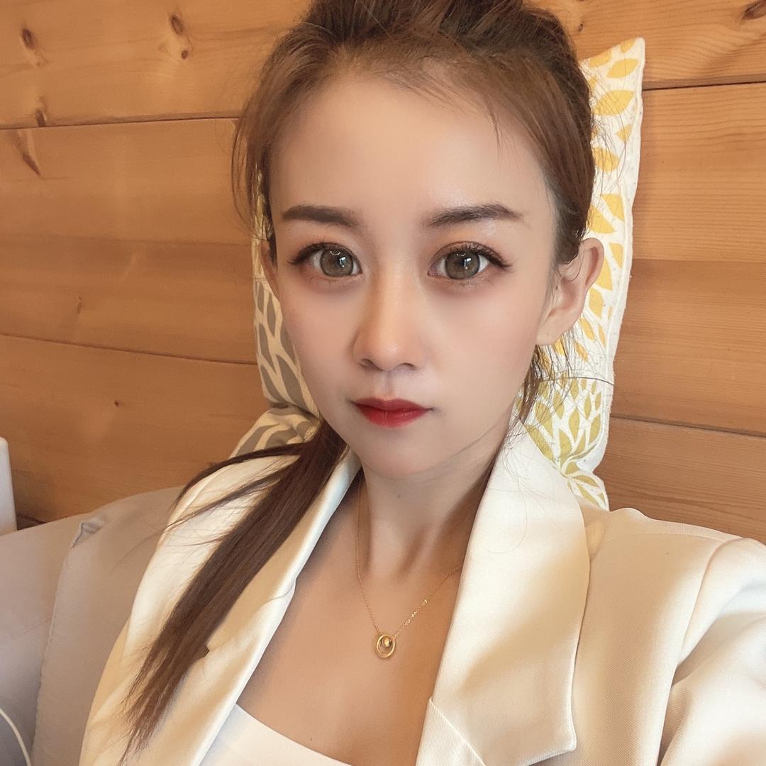 Lee李