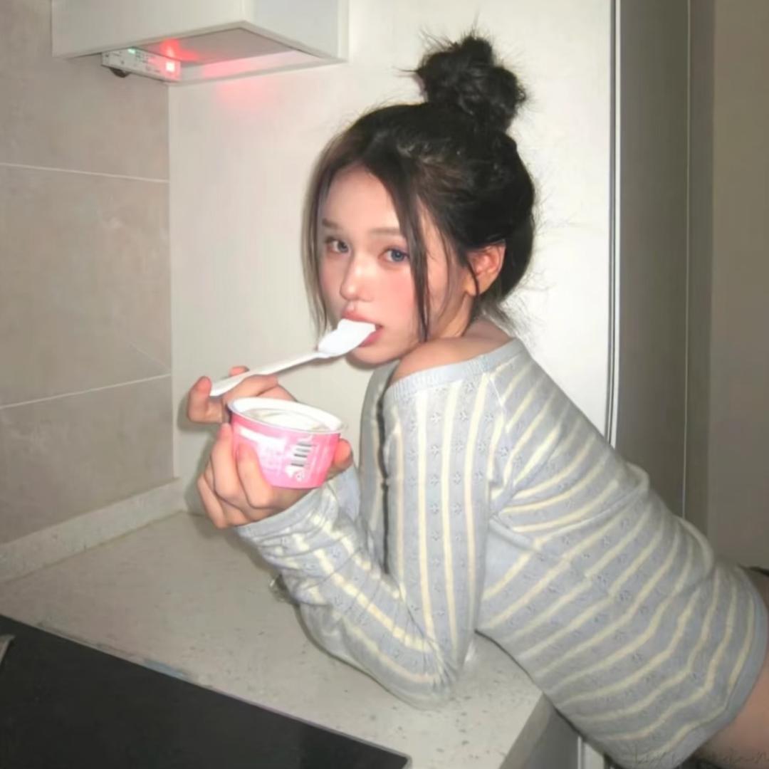安妮饱饱