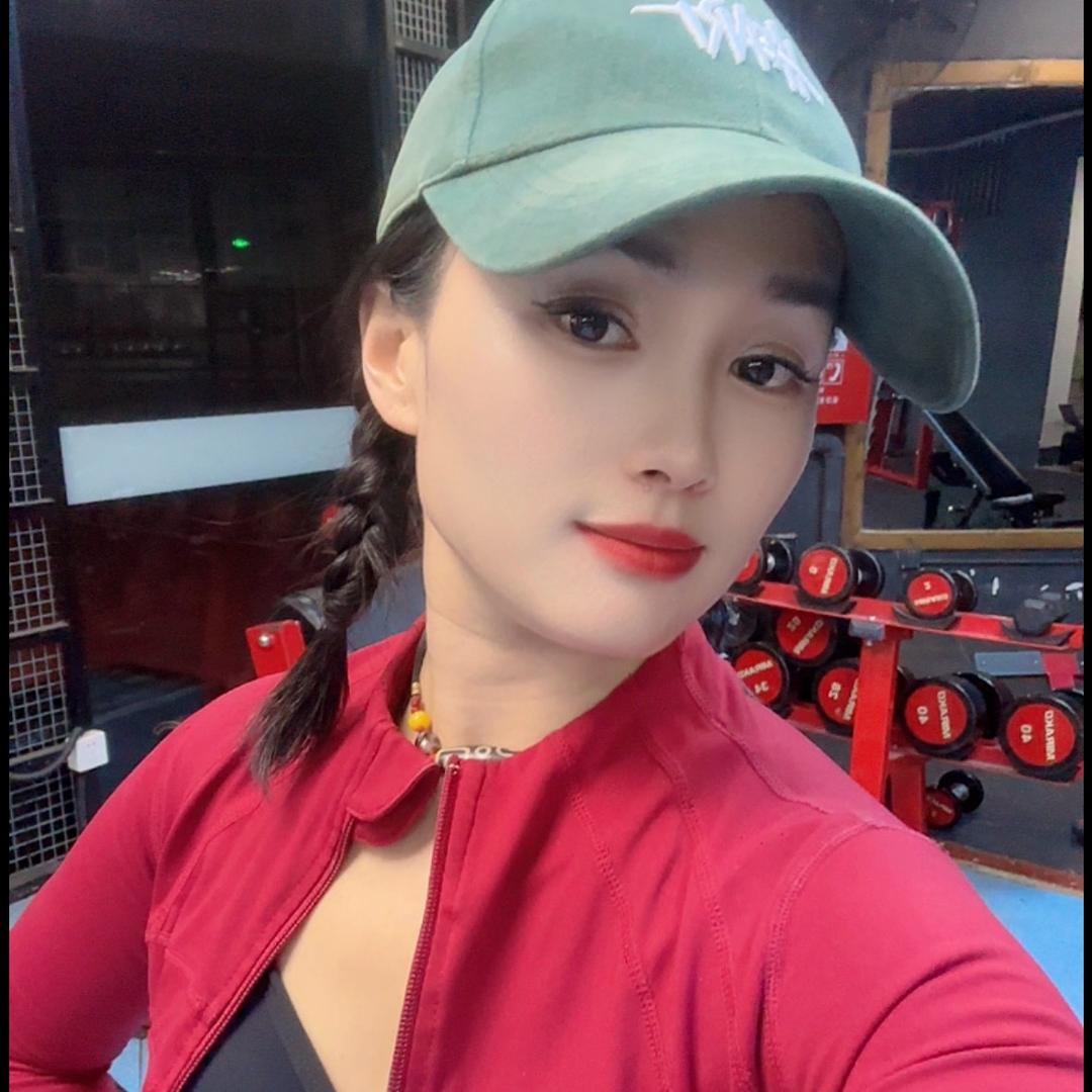 小龙龙爱健身