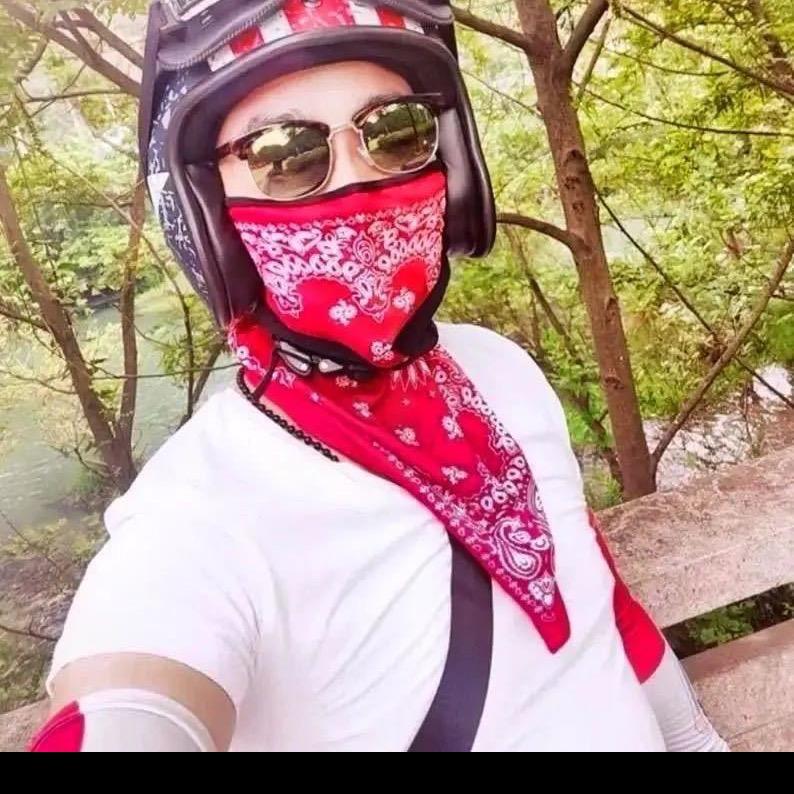 龙少…
