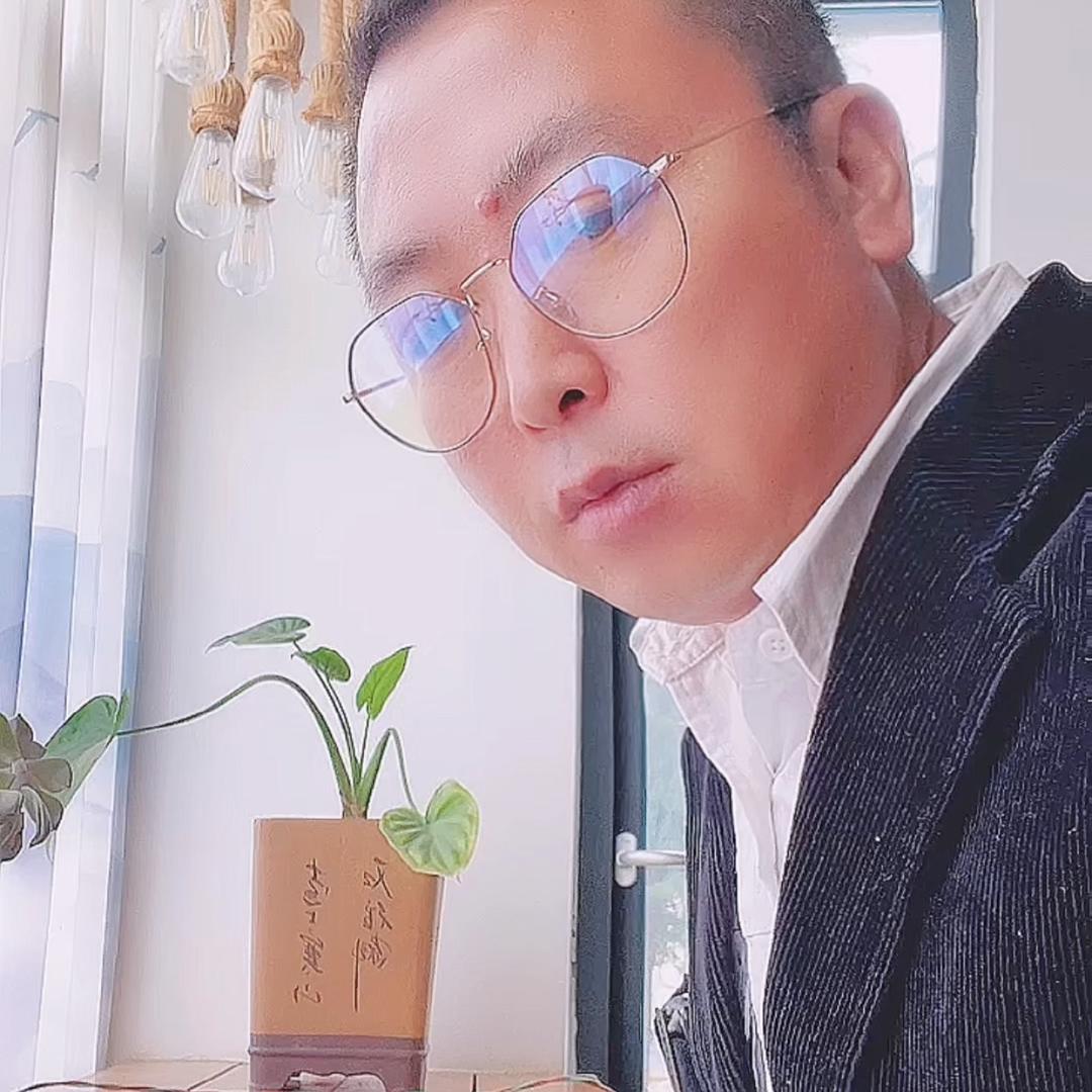 贵州旅行推荐官-东哥