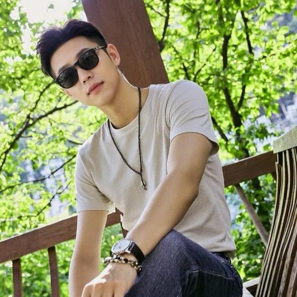 暮色千里( •̥́ ˍ •̀ू )