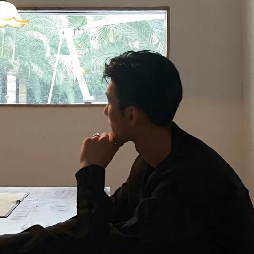 殷博.