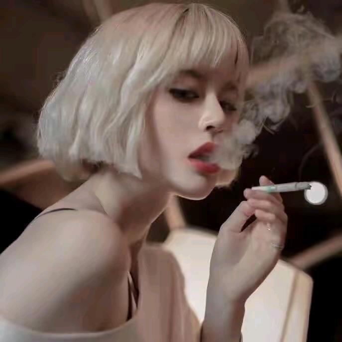 ꧁༺叶子༻꧂