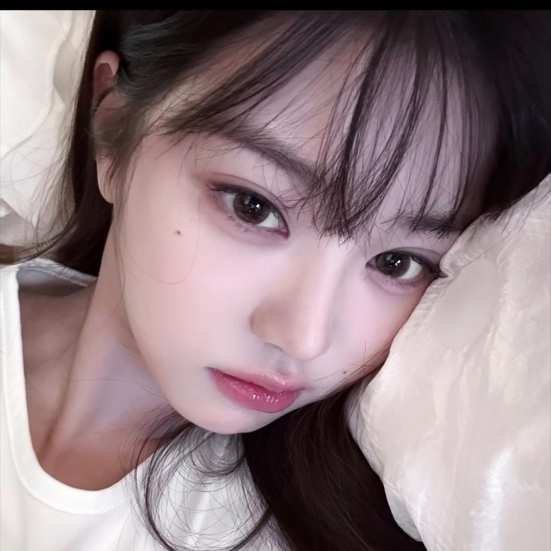 黑色乌干达女王