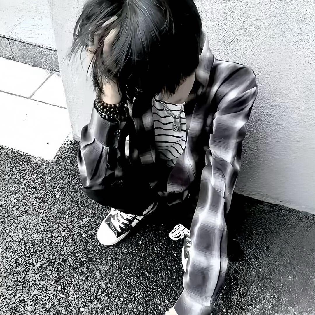 屹