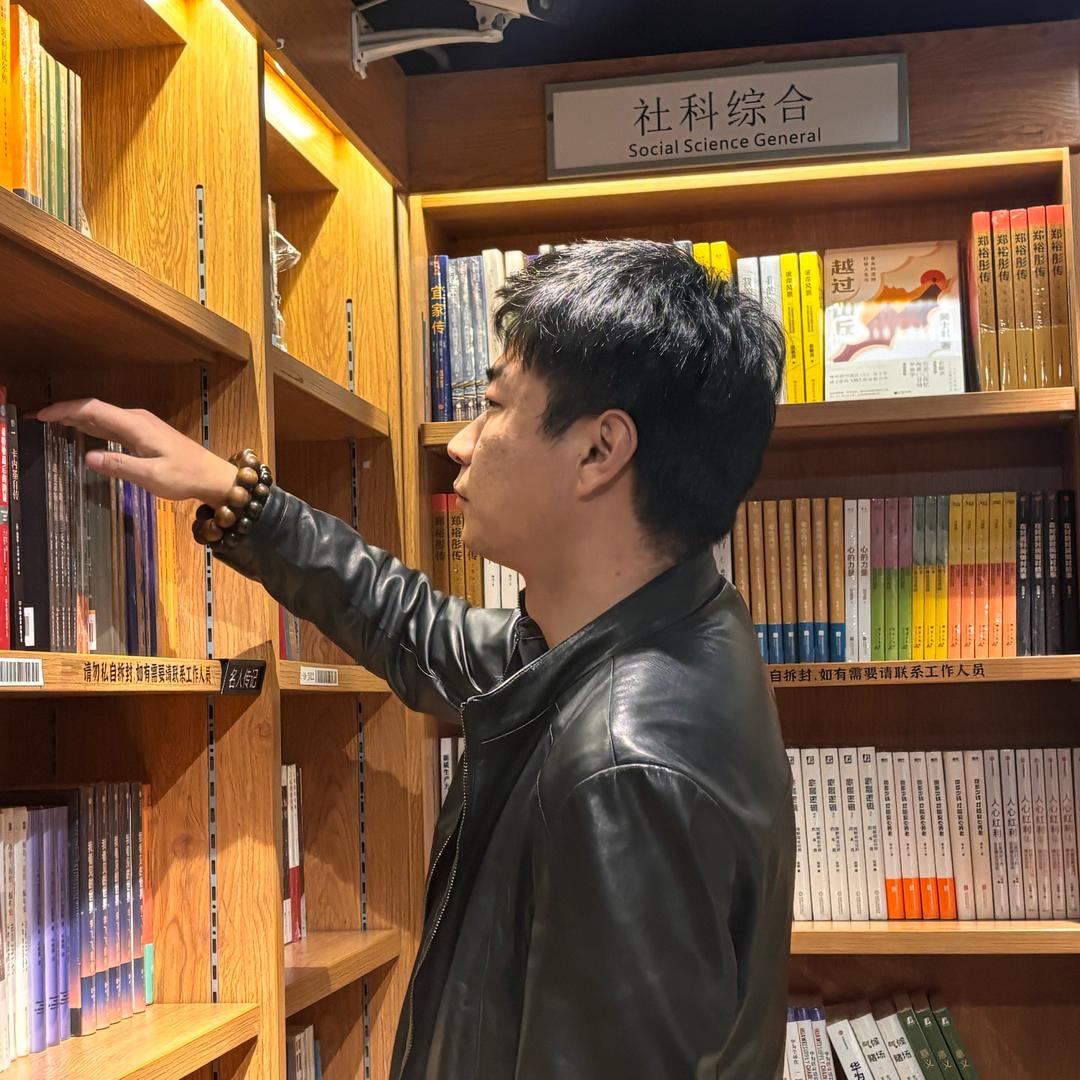 周八皮打路亚🎣