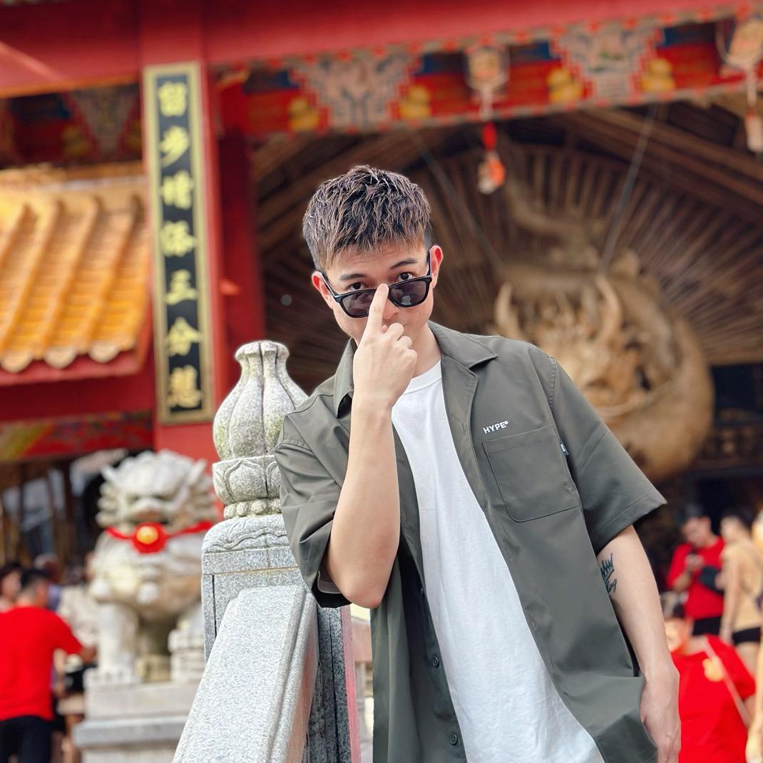 俊伟不一般