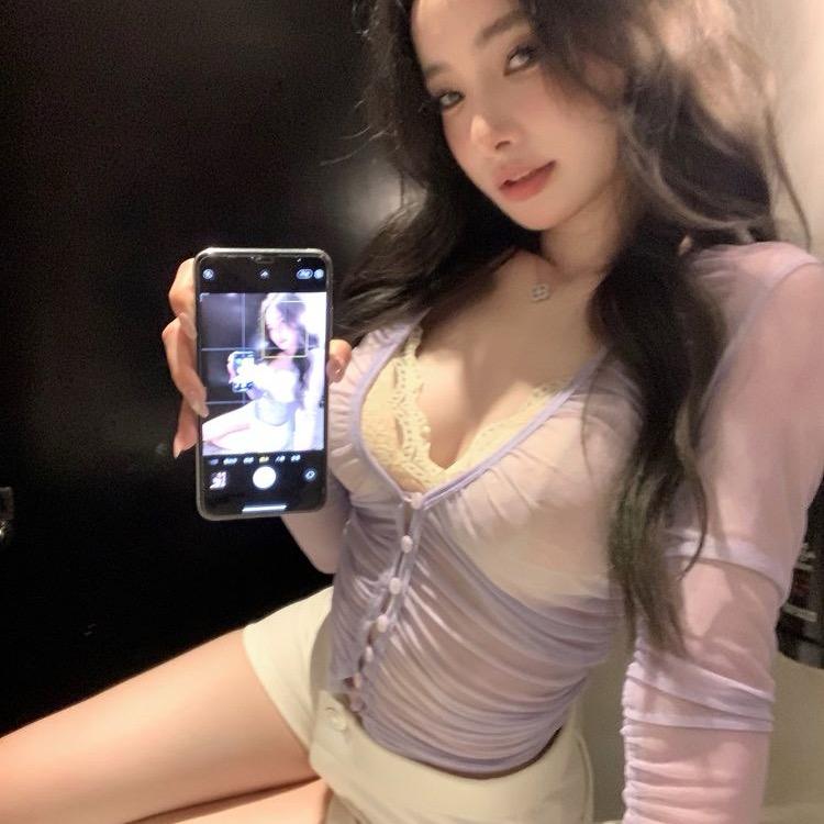 小….