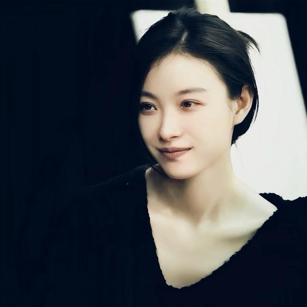 妮妮.