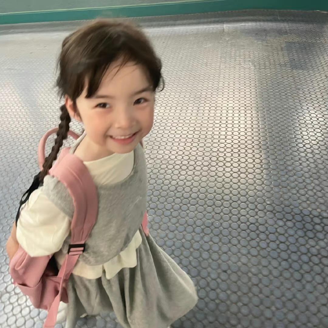 小婷^