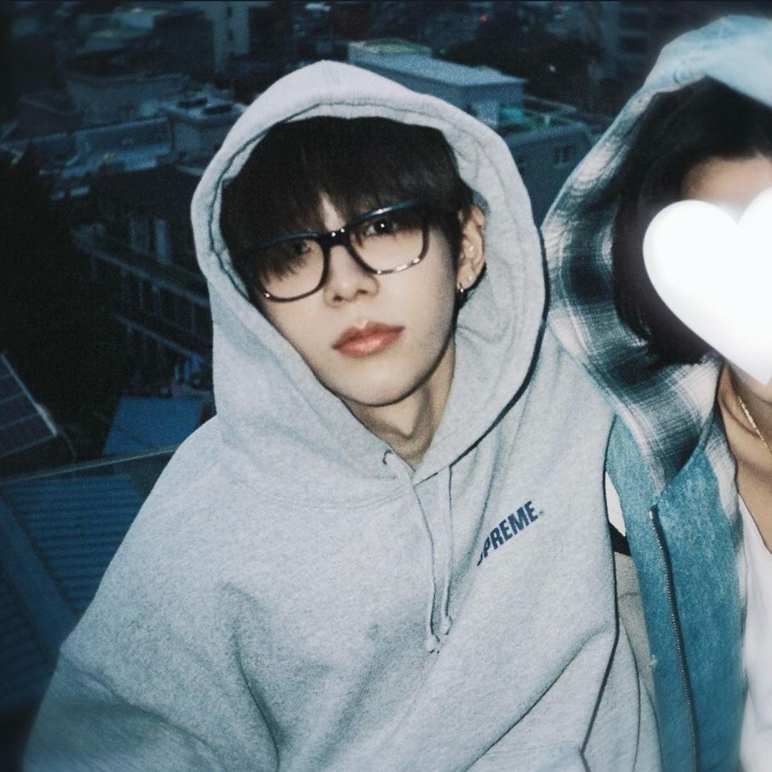 Hee^uu
