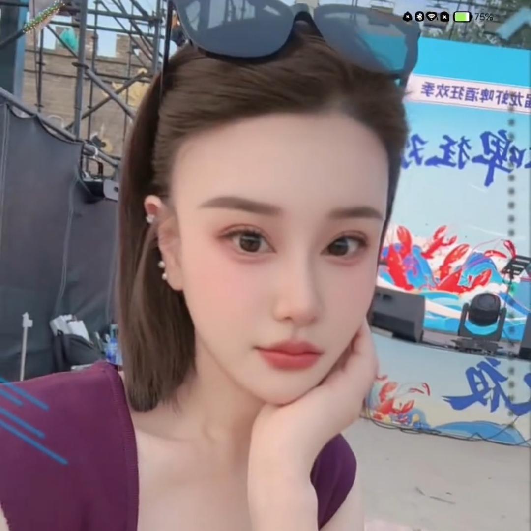 张 耐耐