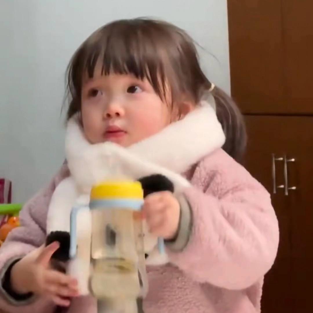 再吃一口咩猫🍞