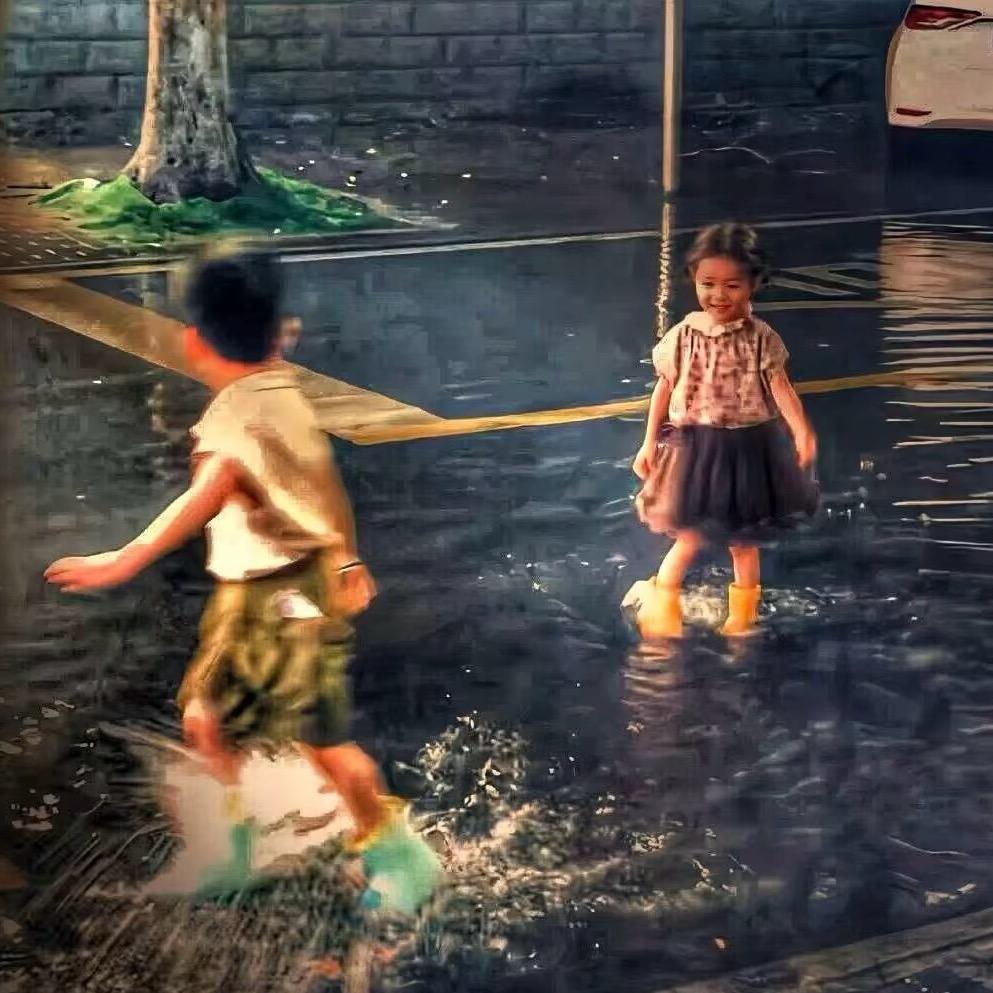 李拜天上班