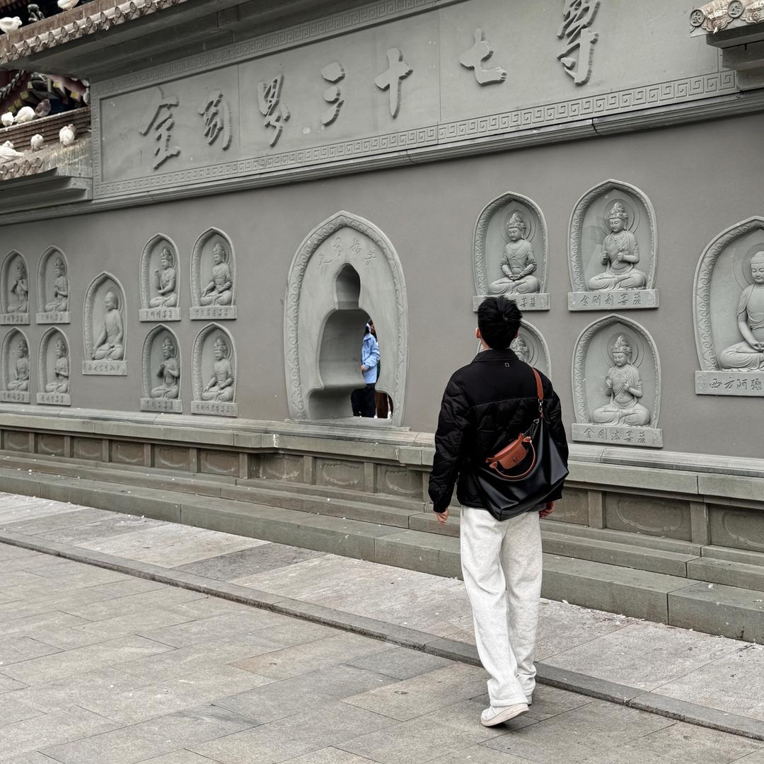 托尼带水