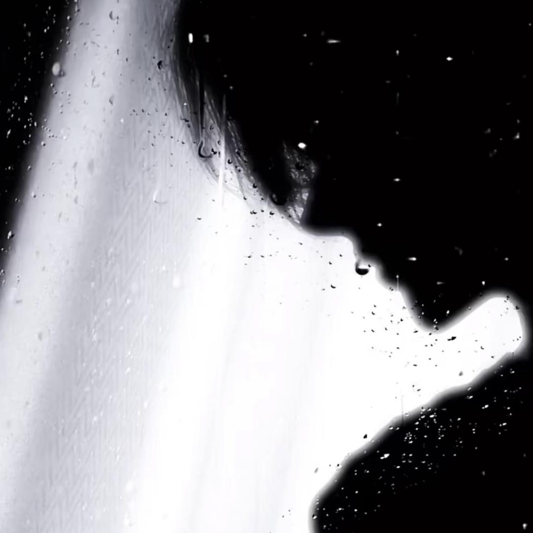 𝙀.