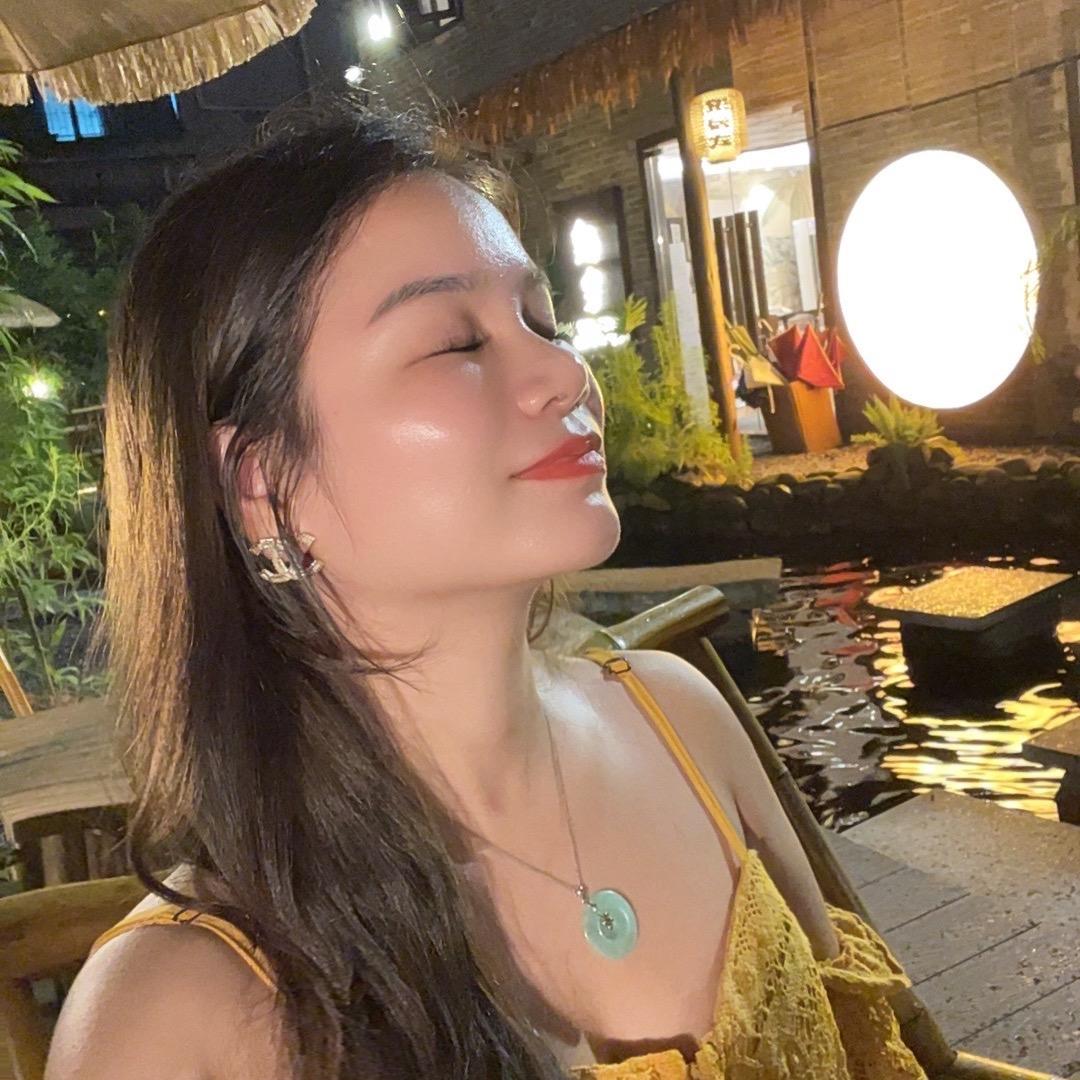 杨英💓