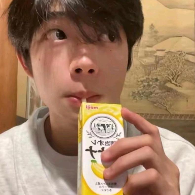 我爱喝水