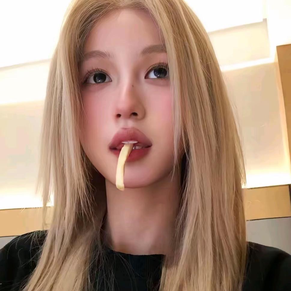 福西西.