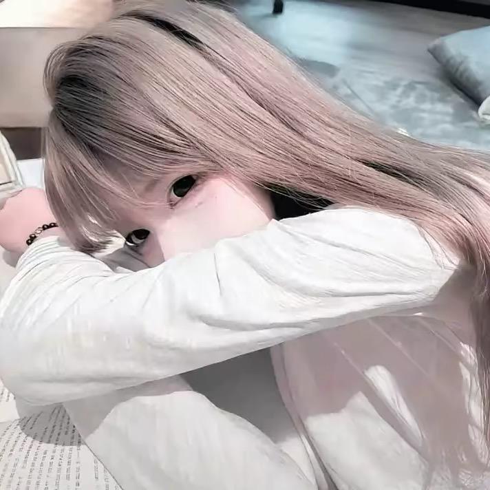 小欣彤^