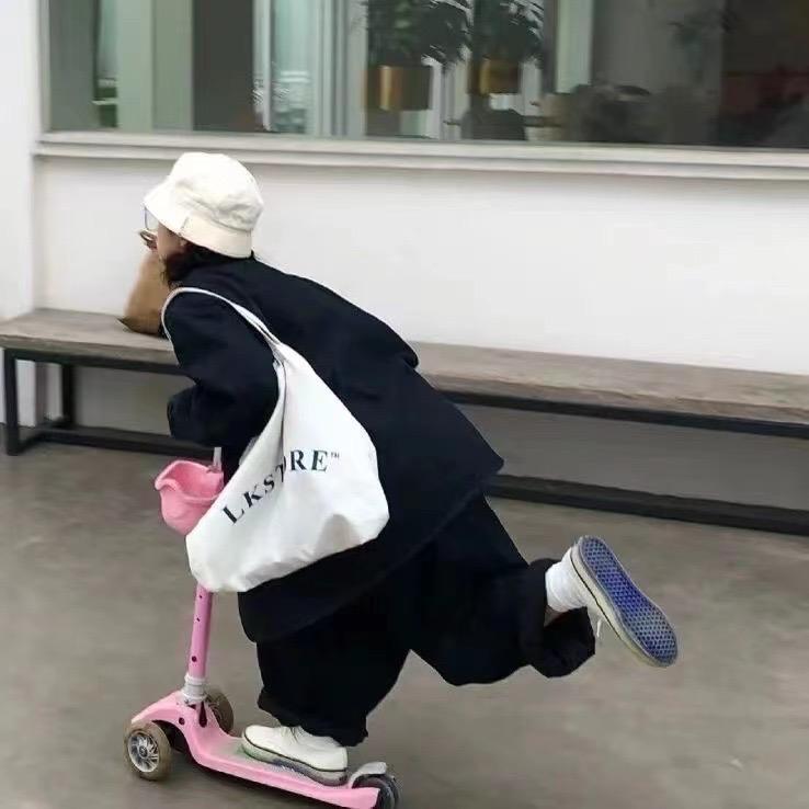 小涵◡̈