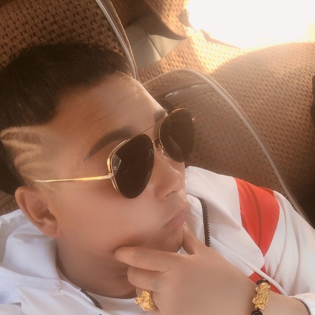 痴情王子六毛