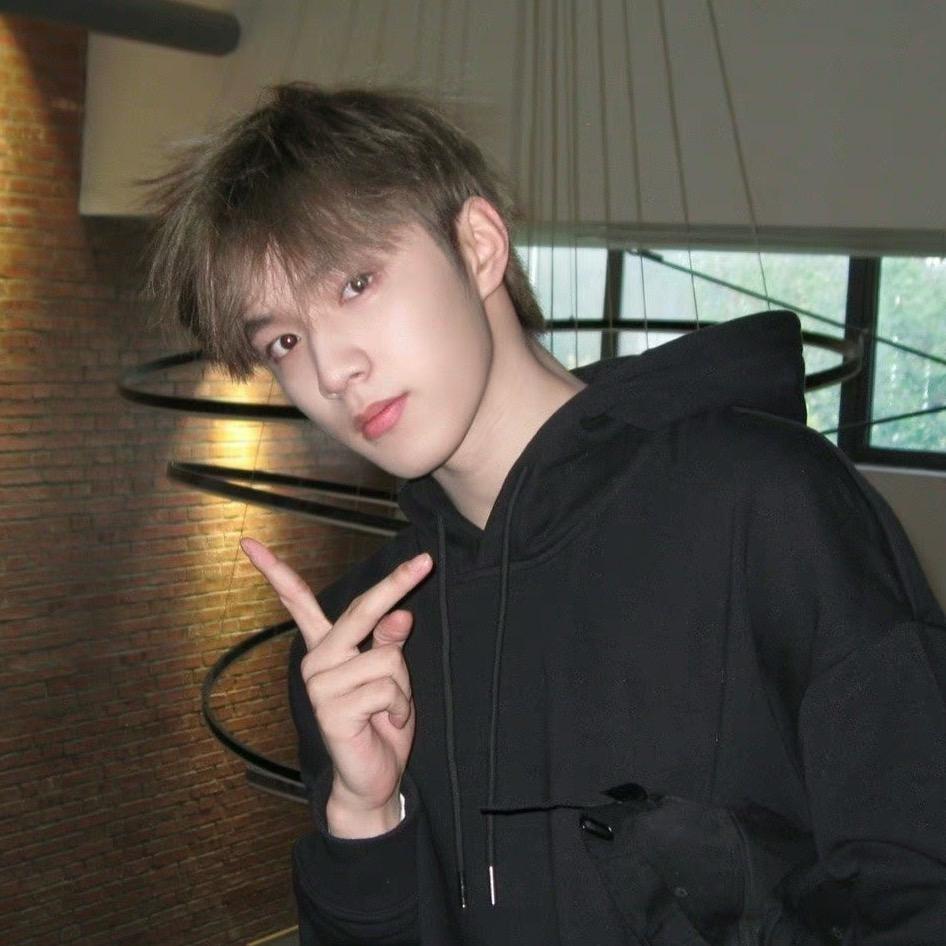 脑阔要爆炸了吗🐾