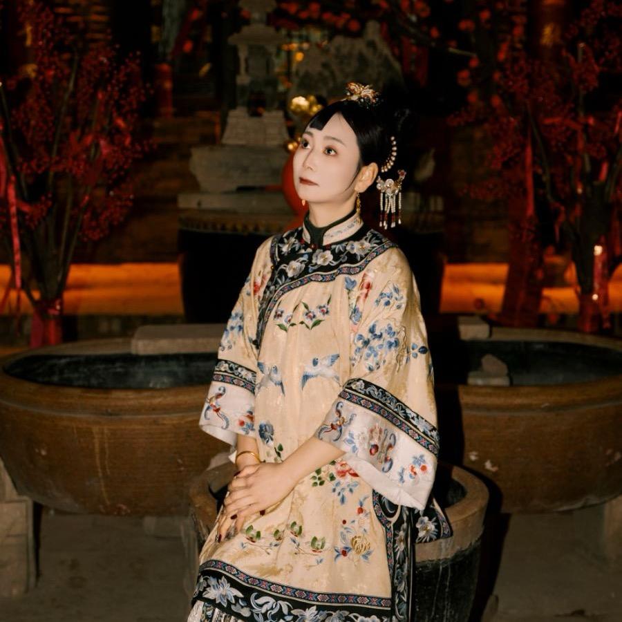 二邓铜锅鸡主理人