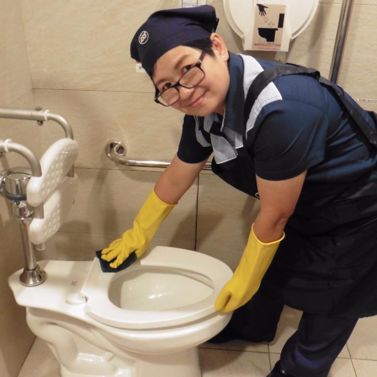 侨光路公共厕所清洁员