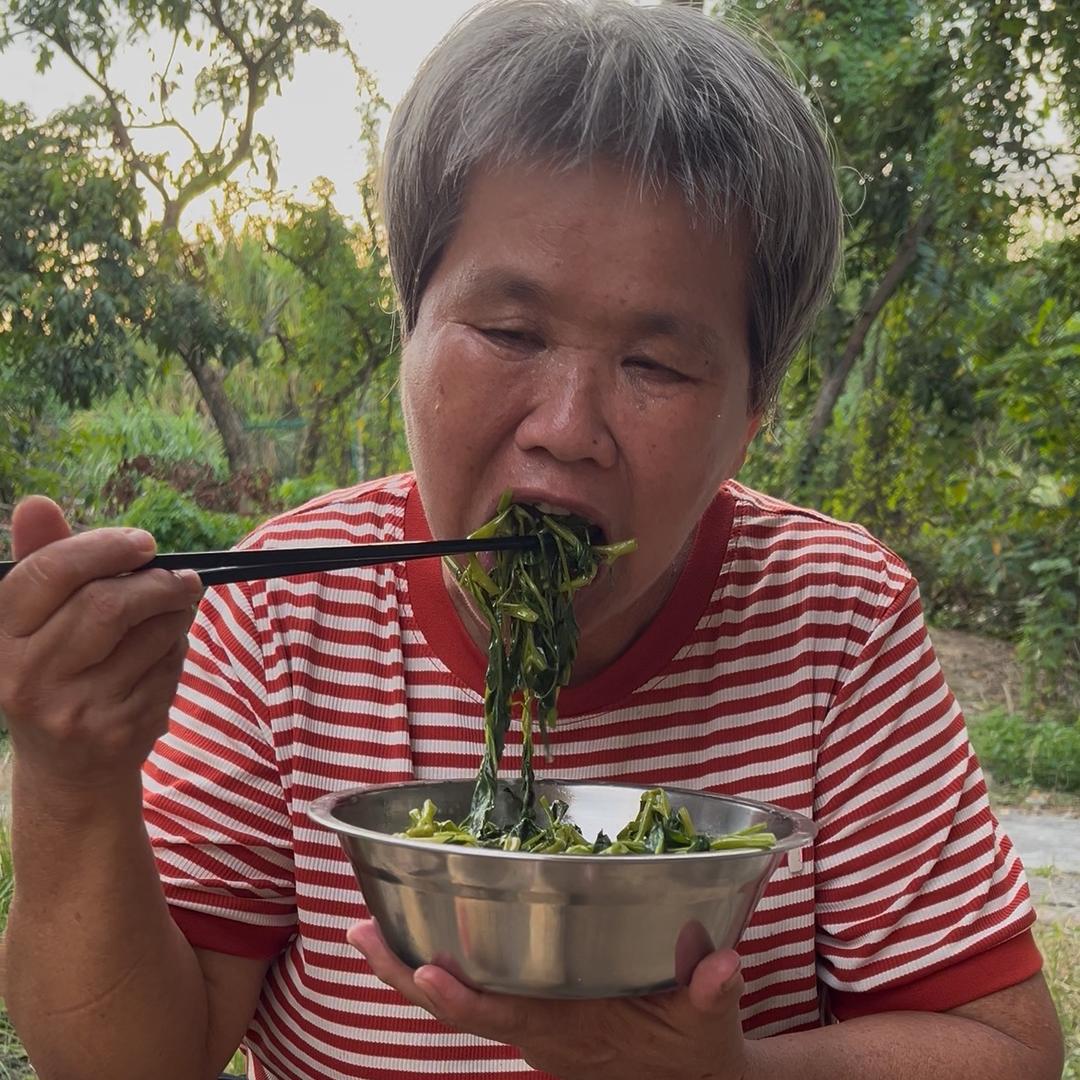 农村庞老太