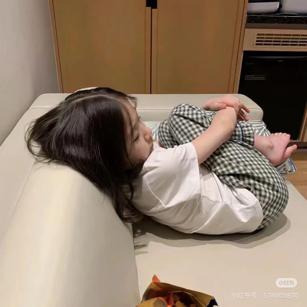 翊然.