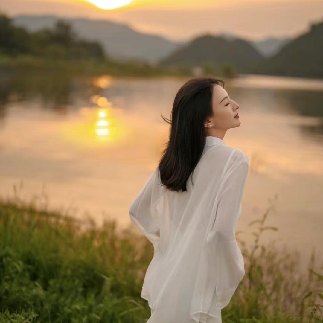 西薇娜XIWEINA女装旗舰店